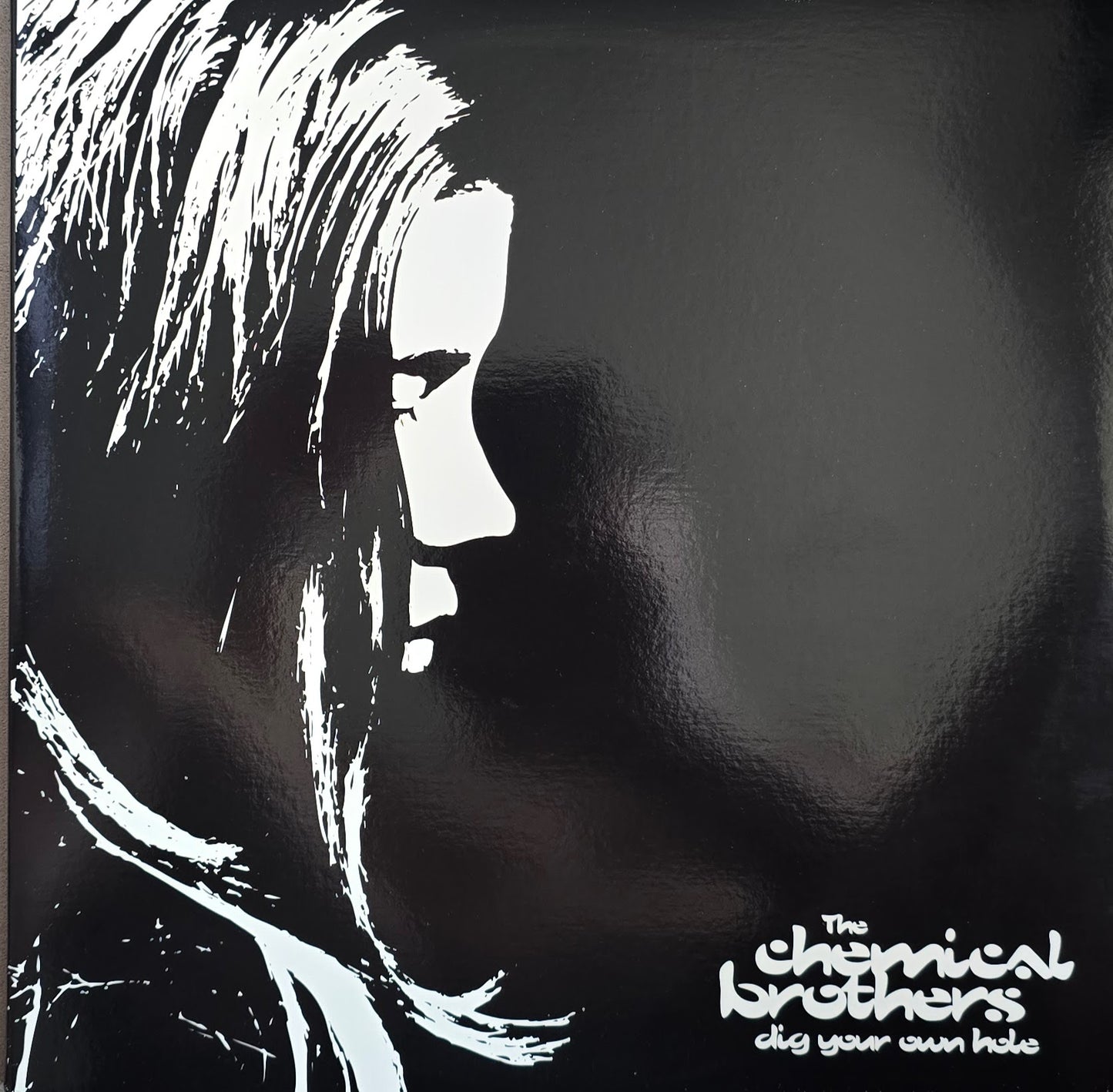 The Chemical Brothers – Dig Your Own Hole