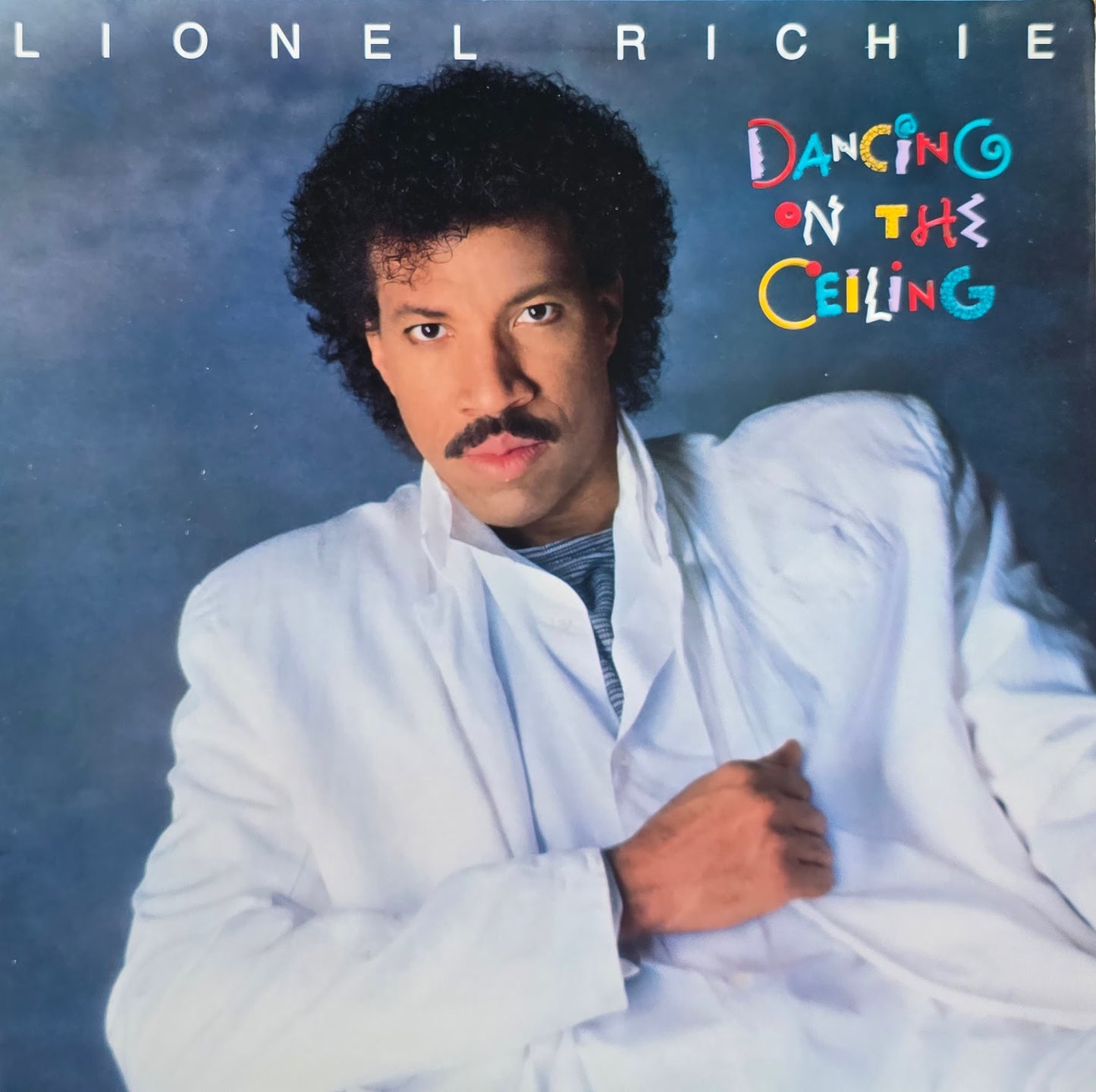 Lionel Richie – Dancing On The Ceiling