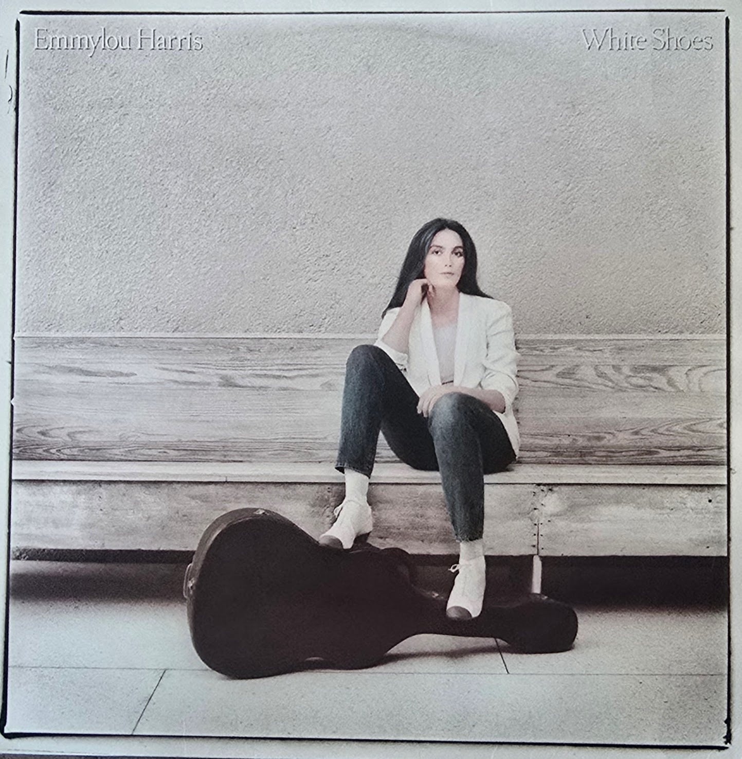 Emmylou Harris – White Shoes