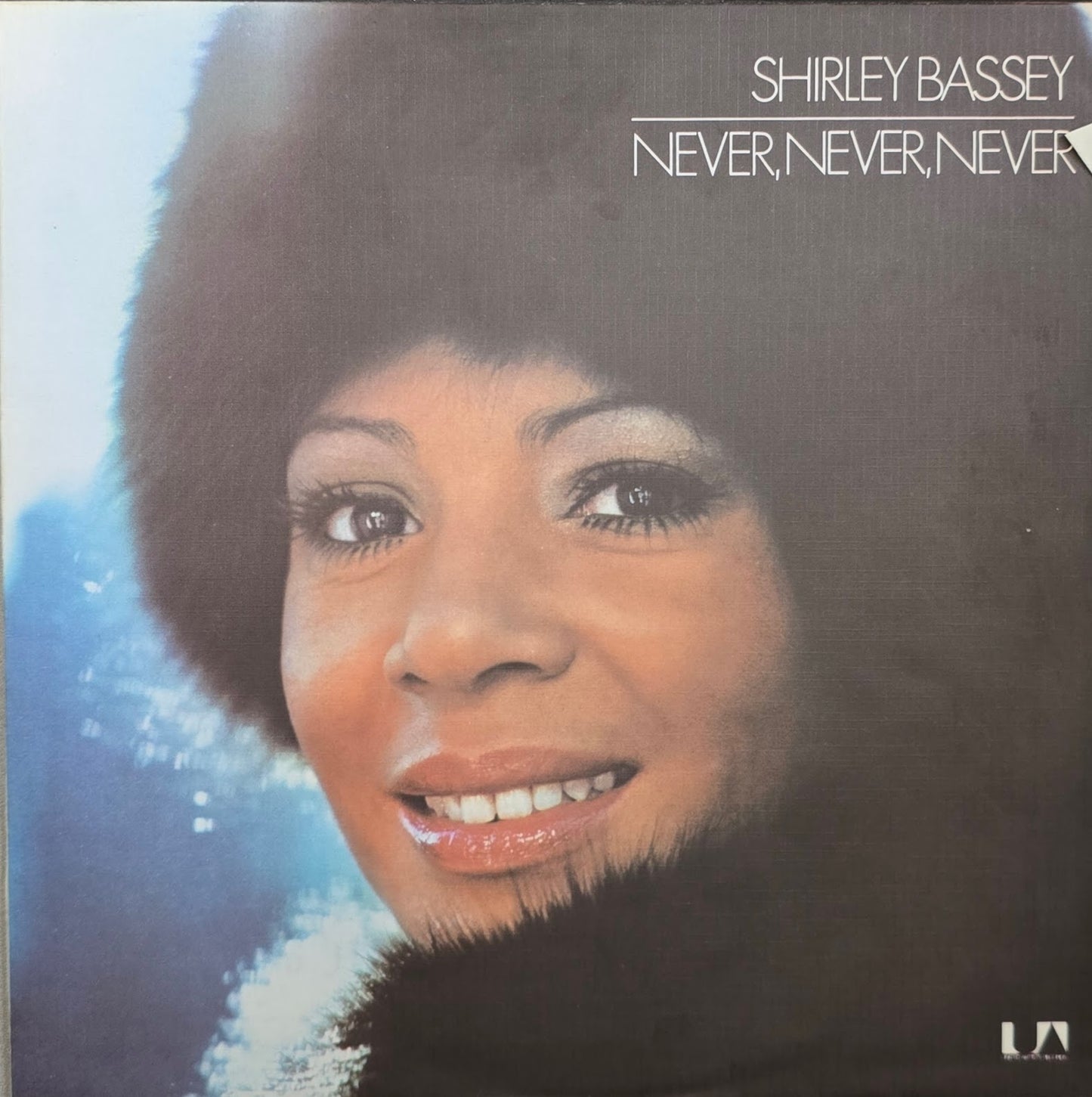 Shirley Bassey – Never, Never, Never