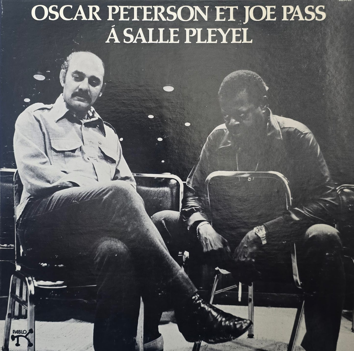 Oscar Peterson / Joe Pass – Oscar Peterson Et Joe Pass À La Salle Pleyel