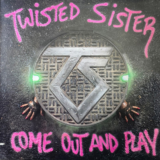 Twisted Sister – Come Out And Play