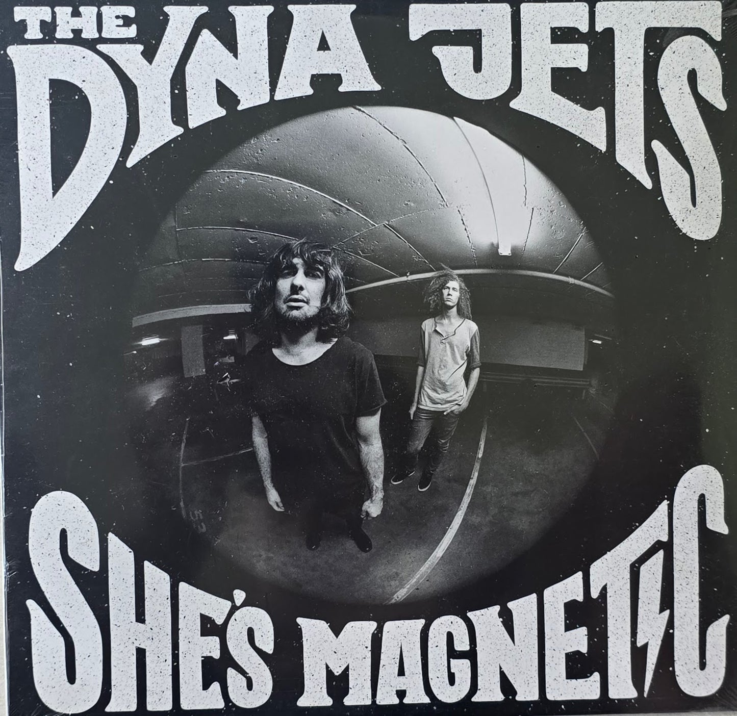 The Dyna Jets – She's Magnetic