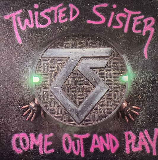 Twisted Sister – Come Out And Play