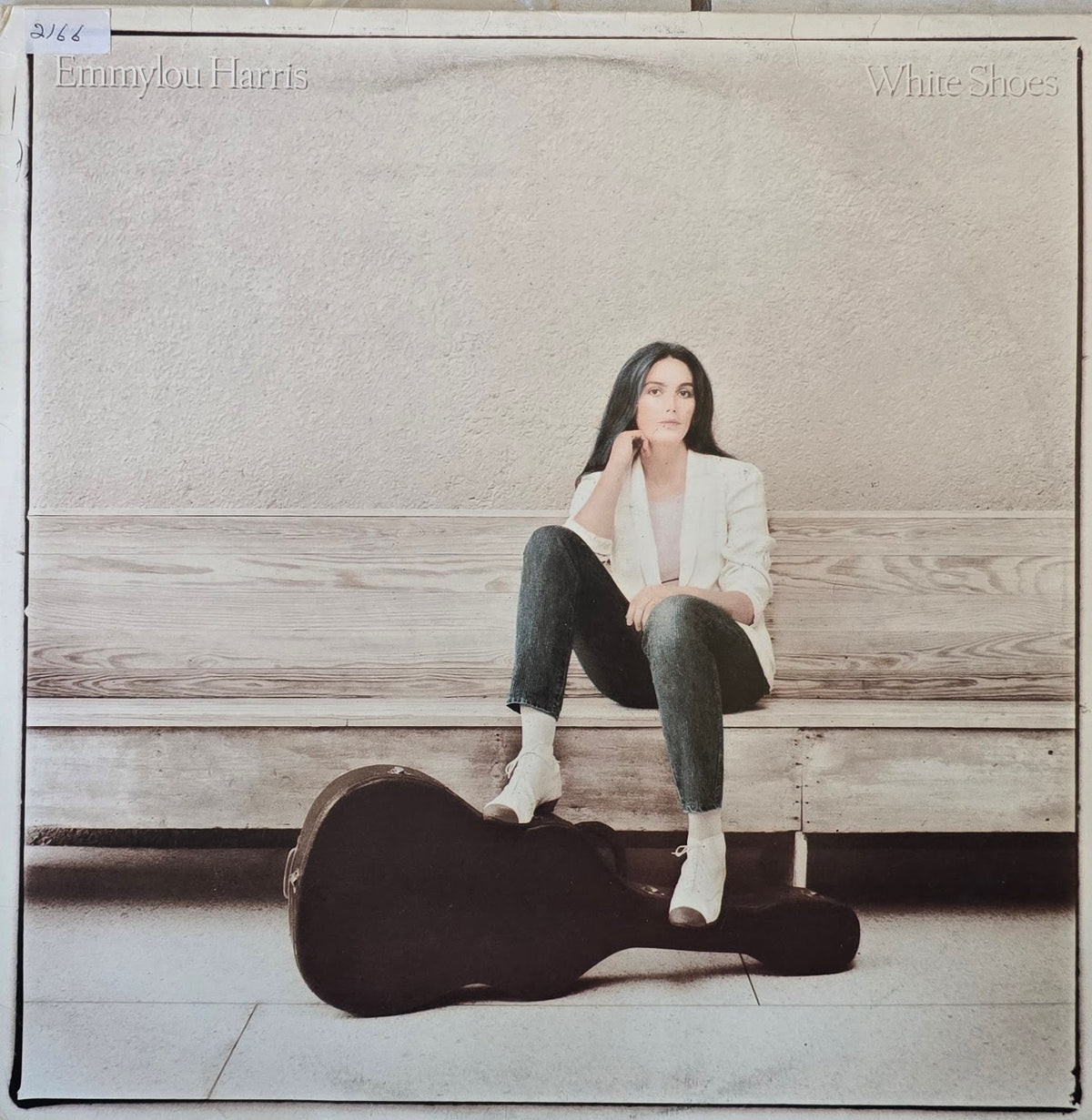 Emmylou Harris – White Shoes
