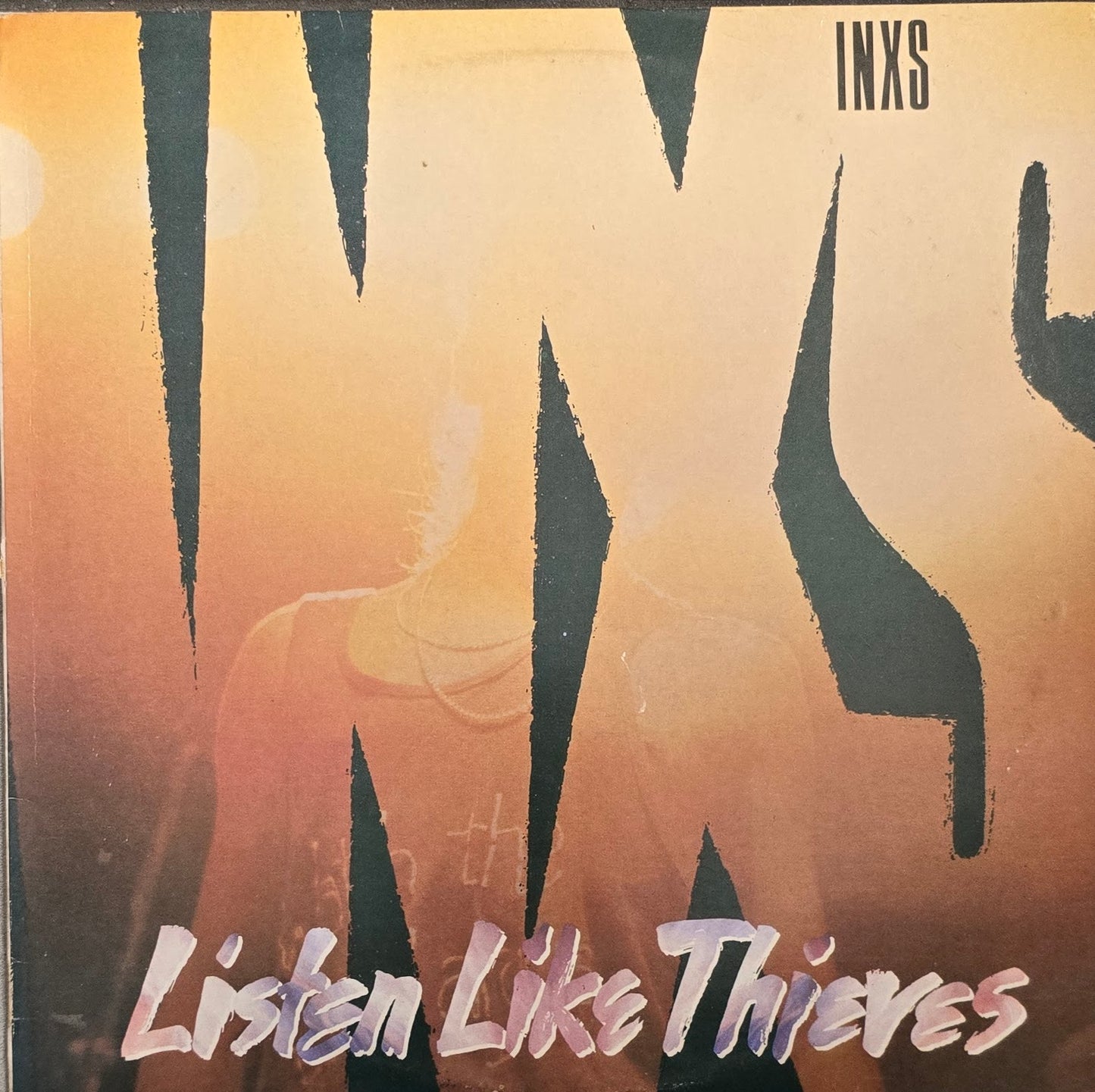 INXS – Listen Like Thieves